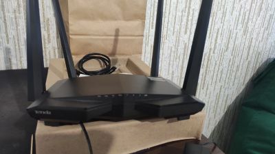 Лот: 18602251. Фото: 1. Двухдиапазонный роутер Tenda AC1200... Маршрутизаторы (роутеры)