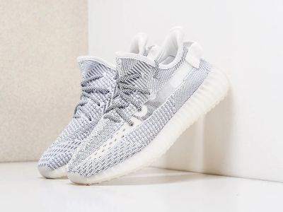 Лот: 13432129. Фото: 1. Кроссовки Adidas Yeezy 350 Boost... Кеды, кроссовки, слипоны