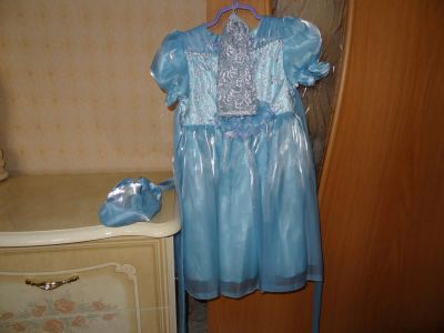 Лот: 4242761. Фото: 1. Платье нарядное. Платья, сарафаны
