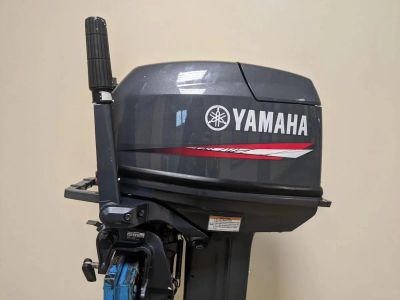 Лот: 25362861. Фото: 1. 2х-тактный лодочный мотор YAMAHA... Лодочные моторы
