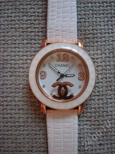 Лот: 678606. Фото: 1. Часы Chanel (белые). Красноярск