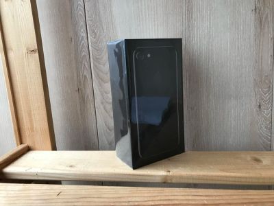 Лот: 10460723. Фото: 1. iPhone 7 128 GB Jet Black Чек... Смартфоны