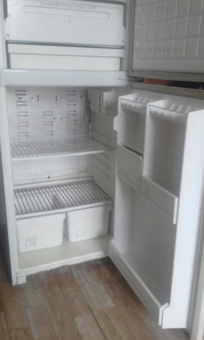 Лот: 10359743. Фото: 1. Холодильник бирюса. Холодильники, морозильные камеры