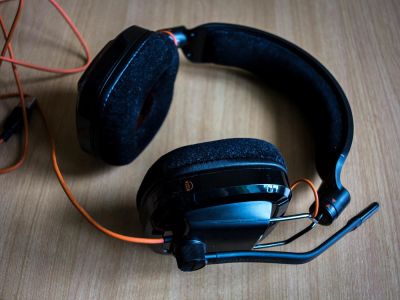 Лот: 10334861. Фото: 1. Игровая гарнитура Plantronics... Наушники, гарнитуры