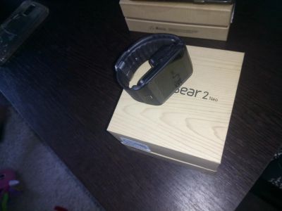 Лот: 12446327. Фото: 1. Samsung Gear 2 Neo. Смарт-часы, фитнес-браслеты, аксессуары