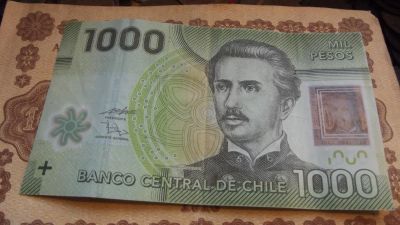 Лот: 11078602. Фото: 1. 1000 песо 2010 года Чили. Пластиковая... Америка