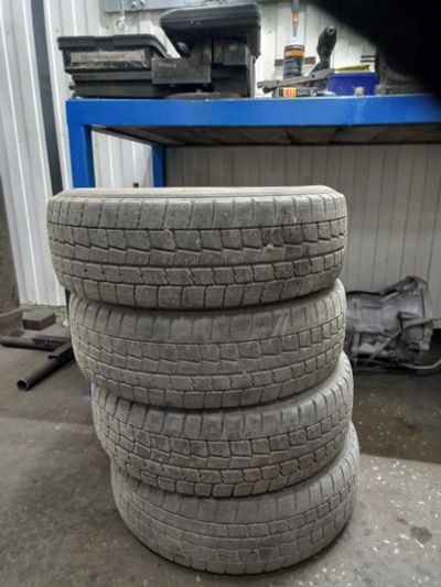 Лот: 20289581. Фото: 1. Зимние шины Dunlop 175/65 R14. Шины