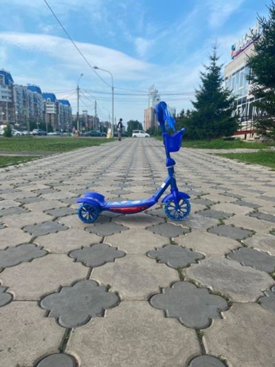 Лот: 16241121. Фото: 1. Самокат синий детский. Роликовые коньки, скейтборды, самокаты