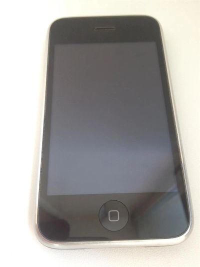 Лот: 2816726. Фото: 1. Оригинальный iphone 3gs 8gb... Смартфоны