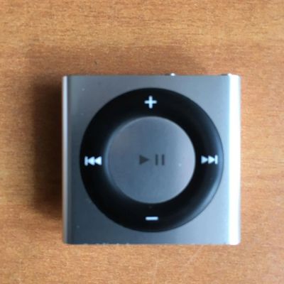 Лот: 7513837. Фото: 1. Ipod shuffle. Плееры