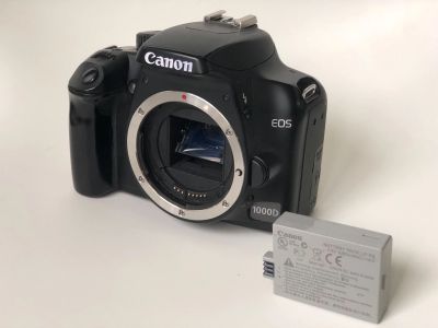 Лот: 17317839. Фото: 1. Canon 1000D body. Цифровые зеркальные