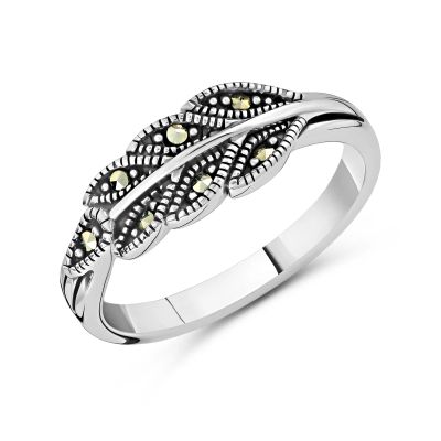Лот: 23843857. Фото: 1. Серебряное кольцо с марказитами. Кольца, перстни