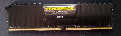 Лот: 25789502. Фото: 1. Модуль памяти Corsair 16GB DDR4. Оперативная память