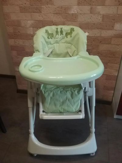 Лот: 8189225. Фото: 1. Стульчик для кормления Happy Baby... Стульчики для кормления