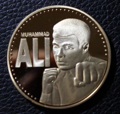 Лот: 11410449. Фото: 1. Мухаммед Али кулак Боксер Бокс... Другое (монеты)