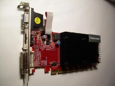 Лот: 3273937. Фото: 1. Видеокарта PCI-E Radeon HD 6450... Видеокарты