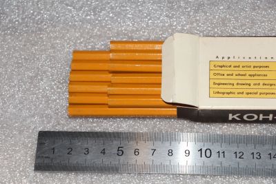 Лот: 19865549. Фото: 1. Винтажные Карандаши для художника... Ручки, карандаши, маркеры