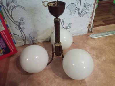 Лот: 20353579. Фото: 1. Люстра потолочная на три лампы... Люстры, потолочные и подвесные светильники