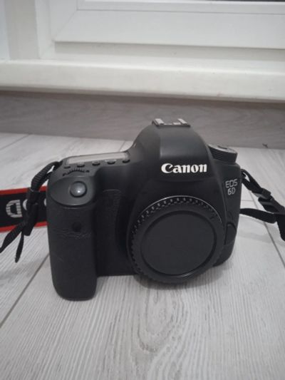 Лот: 18049378. Фото: 1. Фотоаппарат Canon 6D. Цифровые зеркальные