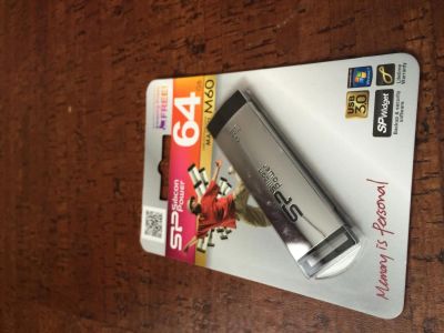 Лот: 5362038. Фото: 1. Флэшка 64Gb USB3.0. USB-флеш карты