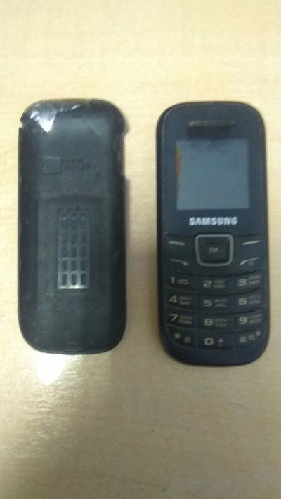 Лот: 16516808. Фото: 1. №1302 . Телефон Samsung gt-e1200r... Кнопочные мобильные телефоны