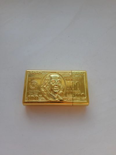 Лот: 17125634. Фото: 1. Зажигалка газовая 2. Зажигалки, спички, пепельницы