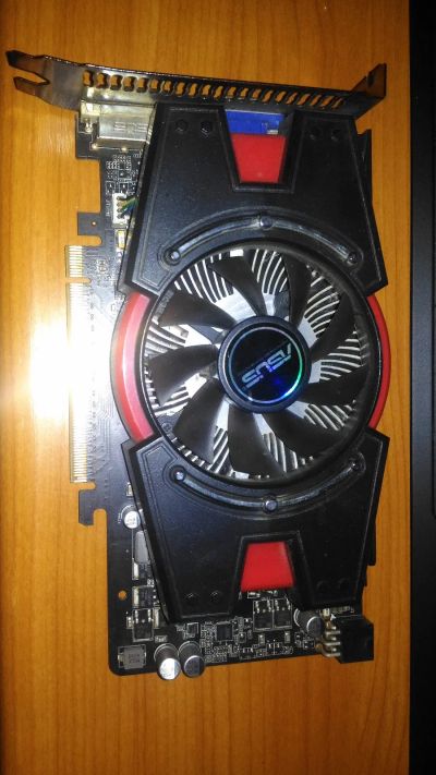 Лот: 13006497. Фото: 1. Asus GeForce GTX 550Ti 1024Mb. Видеокарты