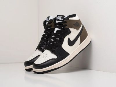 Лот: 17882049. Фото: 1. Кроссовки Nike Air Jordan 1 (21189... Кеды, кроссовки, слипоны