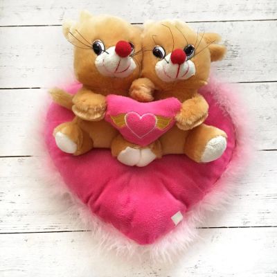 Лот: 10639898. Фото: 1. Игрушка мягкая мышки на сердечке. Мягкие