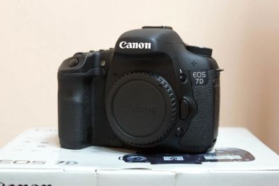 Лот: 10763426. Фото: 1. Canon 7D (В идеальном состоянии... Цифровые зеркальные