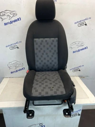 Лот: 23246388. Фото: 1. сиденье Ford Focus CB4. Двигатель и элементы двигателя