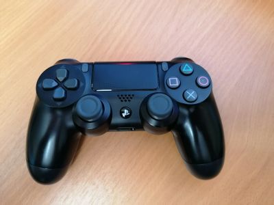 Лот: 17040949. Фото: 1. Dualshock 4 геймпад. Аксессуары для игровых приставок, консолей, геймпады