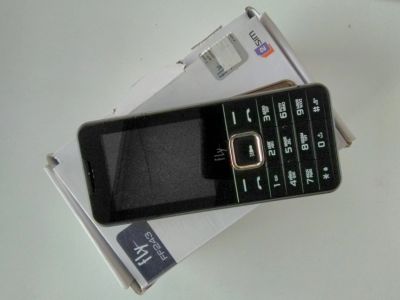 Лот: 14769829. Фото: 1. Телефон Fly FF243. Чехлы, бамперы