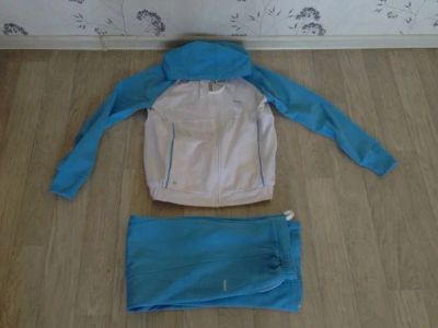 Лот: 3266422. Фото: 1. Костюм женский Reebok. Другое (спортивная одежда)