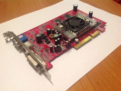Лот: 6649670. Фото: 1. Видеокарта ATI Radeon 9600 / 256... Видеокарты