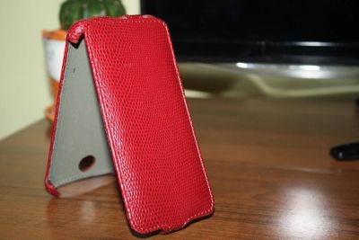 Лот: 10058416. Фото: 1. Бордовый чехол книжка для HTC... Чехлы, бамперы