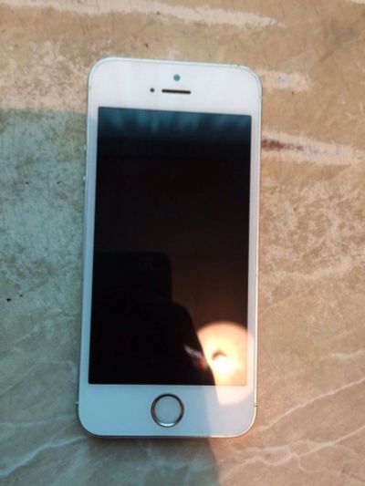 Лот: 9348828. Фото: 1. Iphone 5. Смартфоны