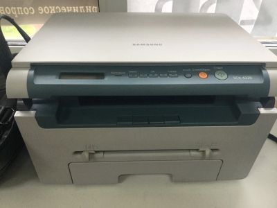 Лот: 13938870. Фото: 1. Мфу Samsung scx 4220. МФУ и копировальные аппараты