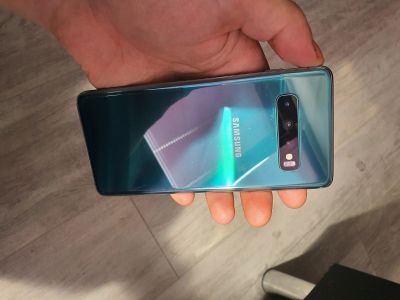 Лот: 16270569. Фото: 1. Samsung galaxy s10. Смартфоны