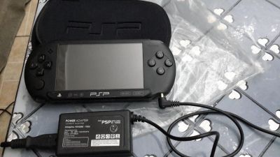 Лот: 16925924. Фото: 1. Продам sony psp прошитый с картой... Игровые приставки, консоли
