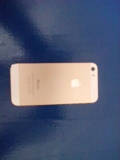 Лот: 4661425. Фото: 1. iPhone 5s Gold 32Gb. Смартфоны