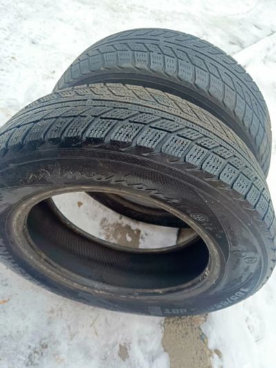 Лот: 21021420. Фото: 1. Автошины зима 2 шт 185/65 15 радиус. Шины