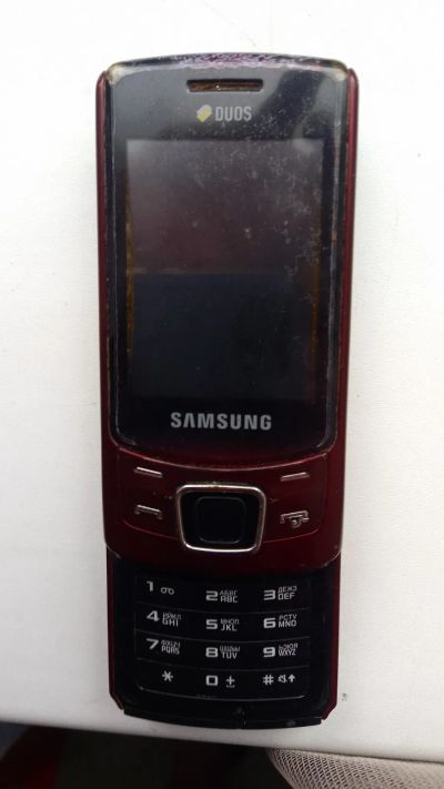 Лот: 24904473. Фото: 1. 2 Телефона Samsung + Motorola... Кнопочные мобильные телефоны