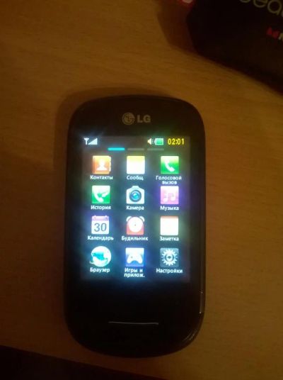 Лот: 4963396. Фото: 1. LG - T500. Кнопочные мобильные телефоны