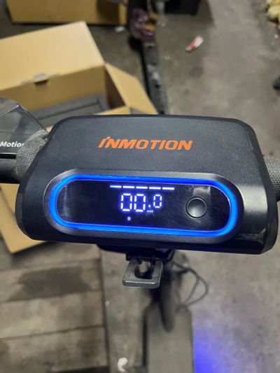 Лот: 25328170. Фото: 1. Электросамокат inmotion L9. Электросамокаты, гироскутеры, сигвеи