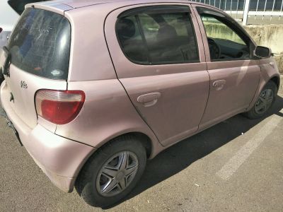 Лот: 10266765. Фото: 1. Toyota vitz 2001. Автомобили