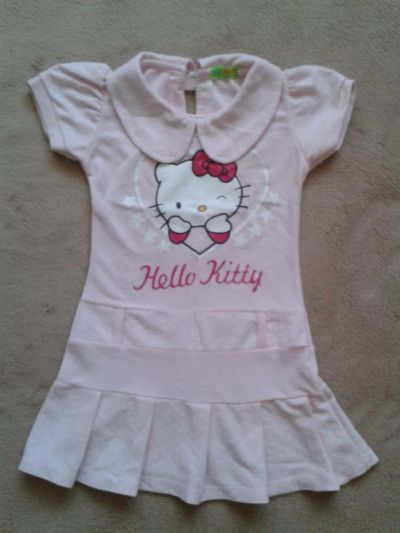 Лот: 5980908. Фото: 1. Платье Hello Kitty. Платья, сарафаны