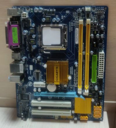 Лот: 19514590. Фото: 1. Мат. плата Gigabyte GA-G31M-ES2L... Материнские платы