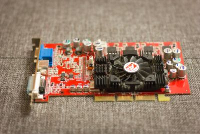 Лот: 3718449. Фото: 1. radeon 9500 pro 128m DDR. Видеокарты