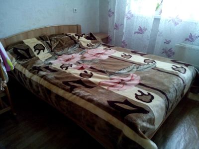 Лот: 5454675. Фото: 1. Кровать, комод и две тумбы. Кровати